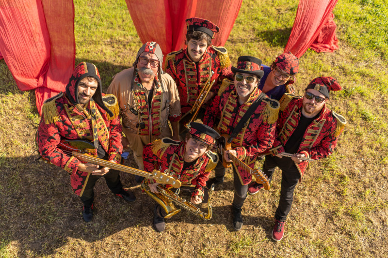 ZIGURAT CIRCUS BAND alta 12.jpg